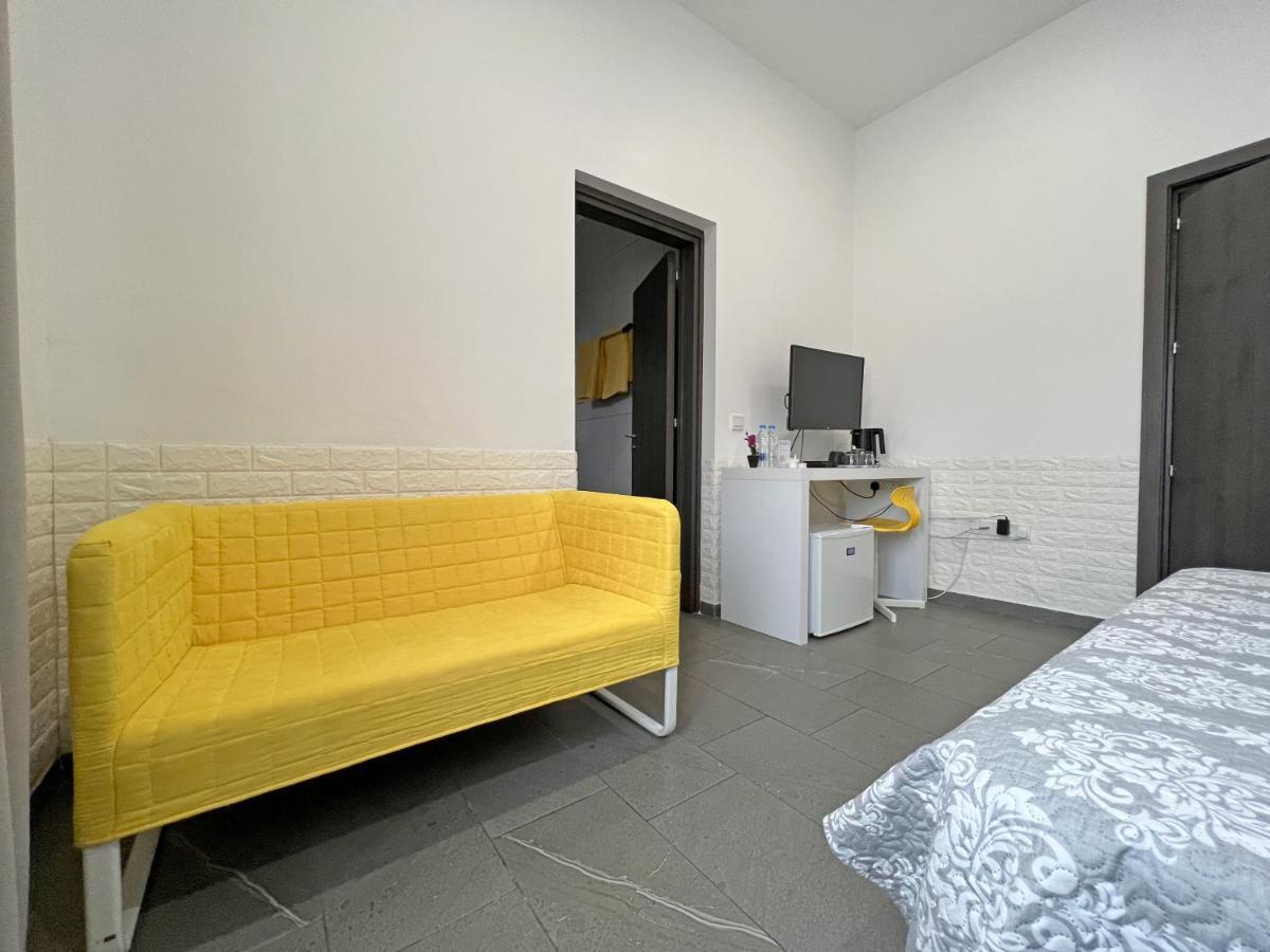 Apollo Rooms By Albert'S Apartment Larnaca Exterior foto